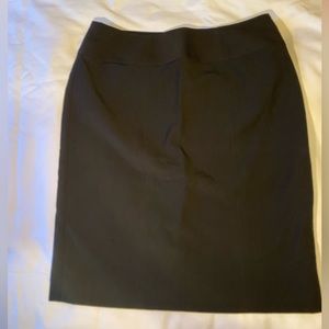Worthington - Black pencil skirt - size 6